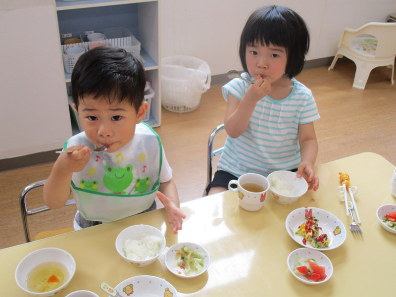 お昼：お昼ごはん・お昼寝