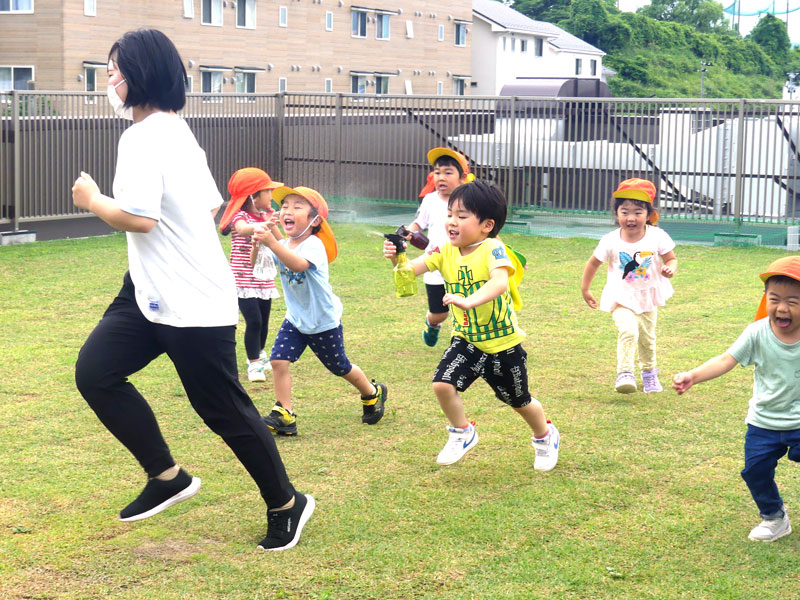 午後：おやつ・自由遊び